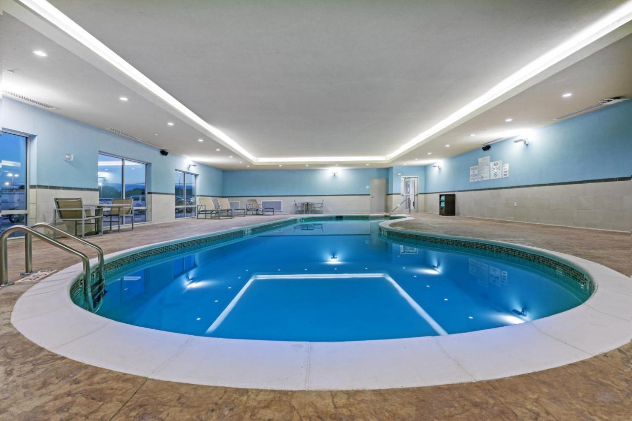Holiday Inn Express & Suites - Parsons By Ihg Exteriér fotografie