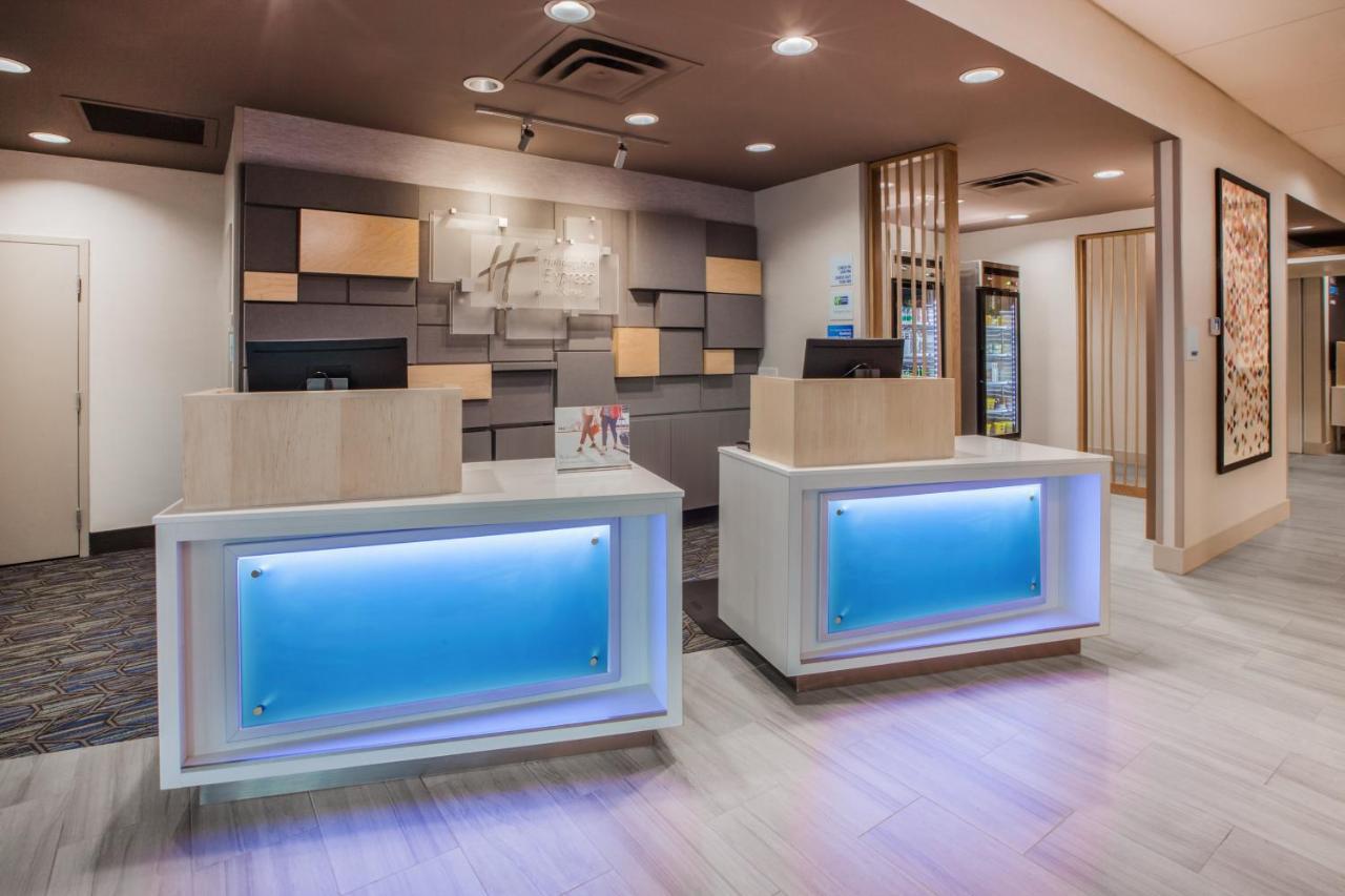 Holiday Inn Express & Suites - Parsons By Ihg Exteriér fotografie